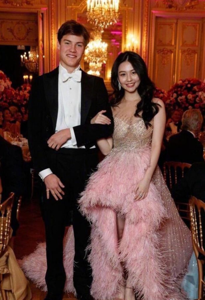 Jet Li and Chingmy Yau’s Daughters at Socialite Ball – JayneStars.com