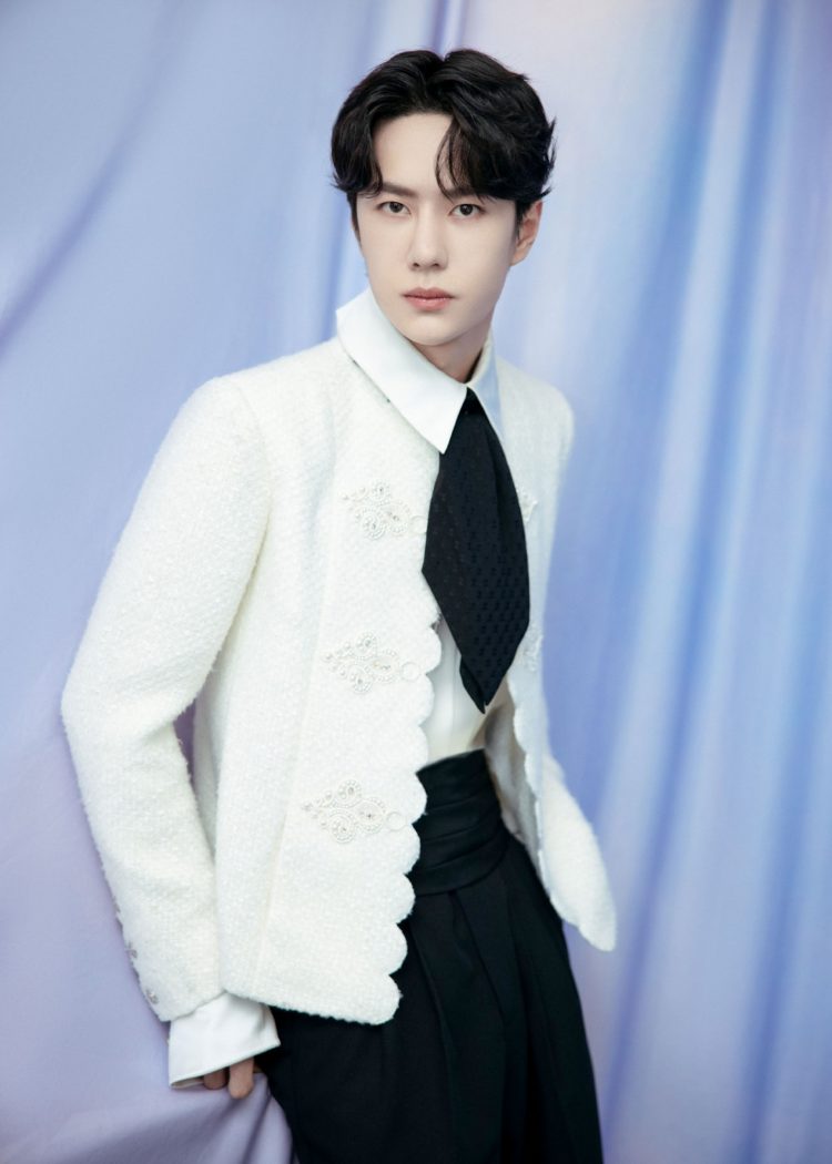 [Style] Wang Yibo Rocks Chanel Womenswear