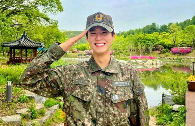 Actor Park Bo Gum belatedly revealed to have volunteered at
